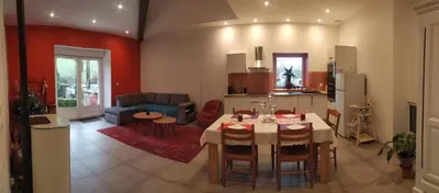 Coin salon dans l'établissement La Grillère
