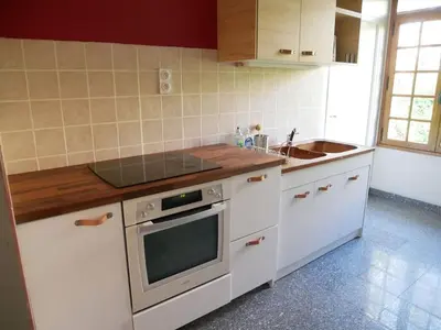 Cuisine ou kitchenette dans l'établissement Maison au calme avec jardin à 5 min de Tournus