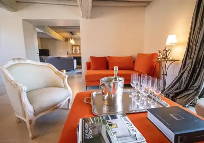 Plan de l'établissement Grande maison de caractère avec Piscine