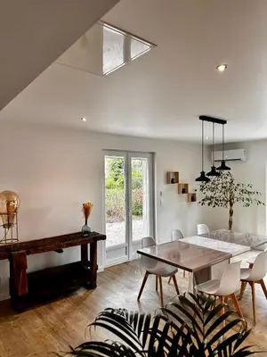 Coin salon dans l'établissement Maison coeur de ville Montchanin