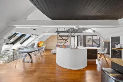 Télévision ou salle de divertissement dans l'établissement Triplex de Charme : Terrasse/Vue Panoramique