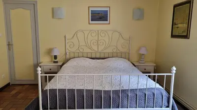 Un ou plusieurs lits dans un hébergement de l'établissement Beau logement autonome à 15 mn du centre de Dijon