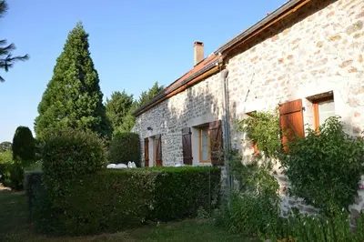 Jardin de l'établissement Le Hameau du Château Bourgogne Morvan