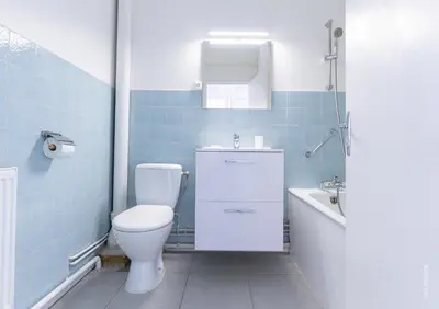 Salle de bains dans l'établissement Le Twins - Appartement de charme à Digoin