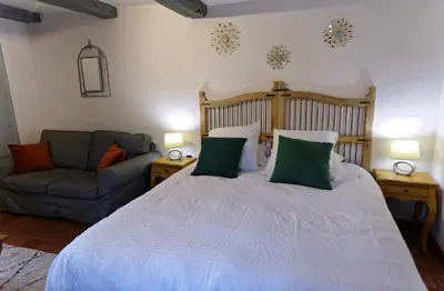 Un ou plusieurs lits dans un hébergement de l'établissement Mon Petit Paradis, Piscine Intérieure Chauffée Privative