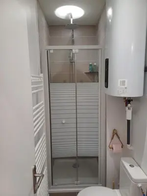 Salle de bains dans l'établissement *Cazotte Zola *