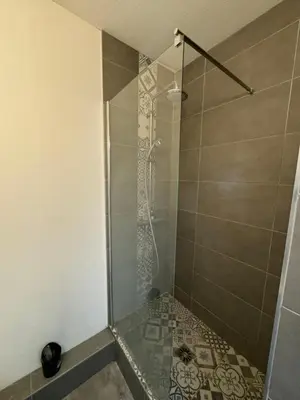 Salle de bains dans l'établissement Appartement T2 plein centre