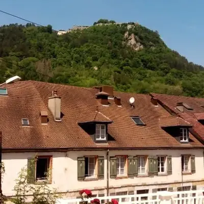 Appartement tout confort vue sur les forts
