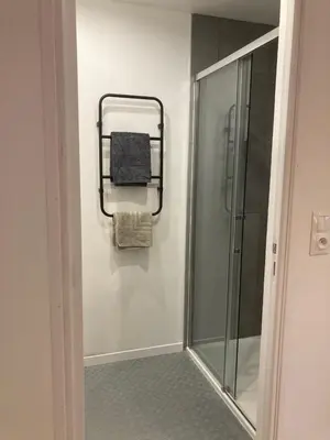 Salle de bains dans l'établissement Atelier chambres