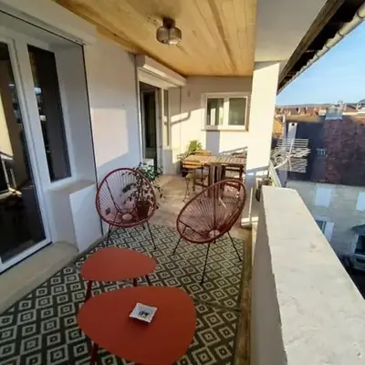 Appartement plein centre avec terrasse