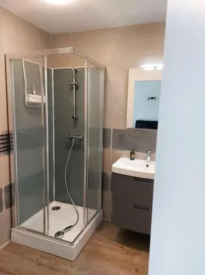 Salle de bains dans l'établissement Studio entre Beaune et Dijon