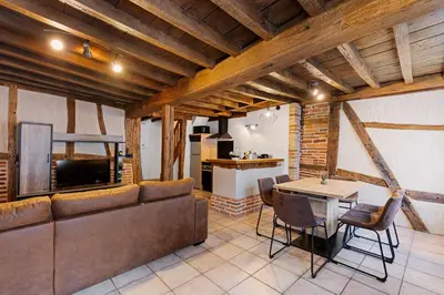Cuisine ou kitchenette dans l'établissement Les chambres Tonics