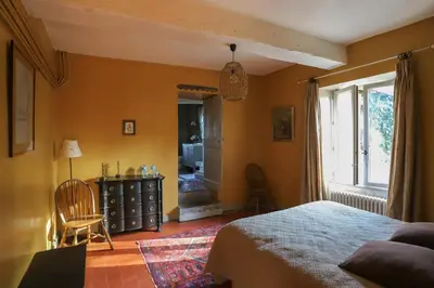 Un ou plusieurs lits dans un hébergement de l'établissement Le gîte de Montjardin du Château de Vaulx