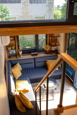Coin salon dans l'établissement Tiny House Ti Nid 4 étoiles