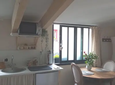 Cuisine ou kitchenette dans l'établissement L'atelier des rêves Un moment magique spa privé