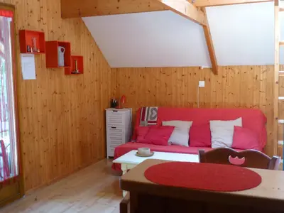 Coin salon dans l'établissement Gîte du Colombier