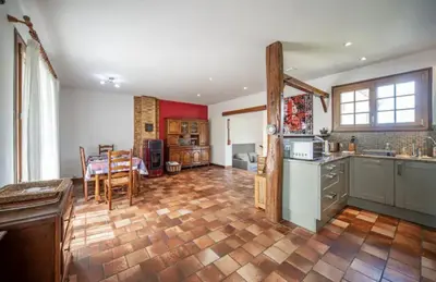 Cuisine ou kitchenette dans l'établissement La maison de Chantal