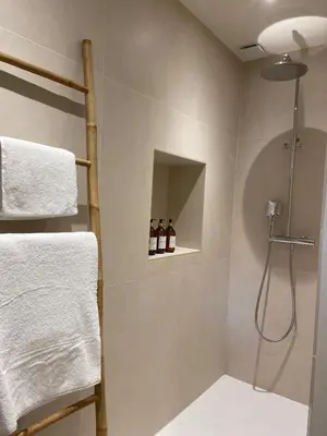 Salle de bains dans l'établissement Gîte d'exception - Manoir de Sacquenay