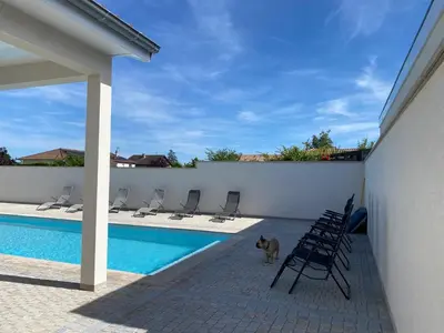 Piscine de l'établissement Les Chanterelles ou située à proximité
