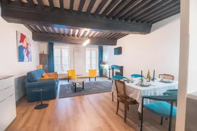 Coin salon dans l'établissement La Traige du Midi