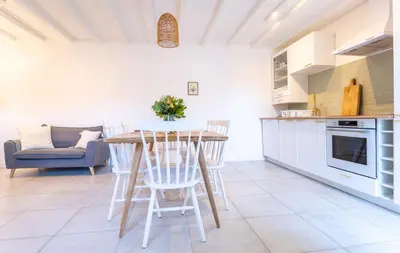 Cuisine ou kitchenette dans l'établissement Grand Duplex avec Spa et Parking privé- 8 personnes