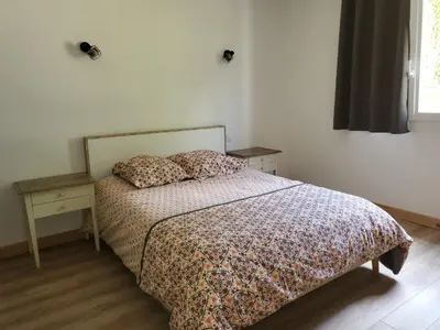 Un ou plusieurs lits dans un hébergement de l'établissement Gite Le Creusot - 4 Chambres individuelles