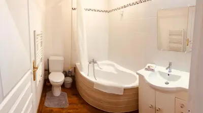 Salle de bains dans l'établissement Appartement Hirondelle