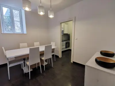 Cuisine ou kitchenette dans l'établissement Appartement 3 chambres au cœur du Jura, idéal famille