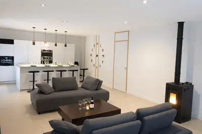 Cuisine ou kitchenette dans l'établissement La Maison de la Mare