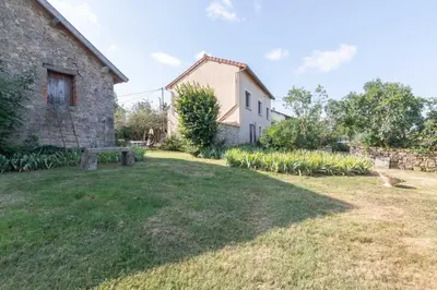 Jardin de l'établissement Cabana & Maison sur les hauteurs - Proche Cluny