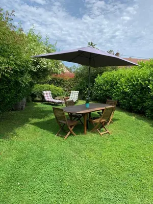 Jardin de l'établissement Studio à 15mn de Beaune