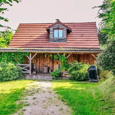 Chalet charmant à Marigny-l'Église avec cheminée