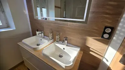 Salle de bains dans l'établissement ARKANA, appartement avec 2 places de parking
