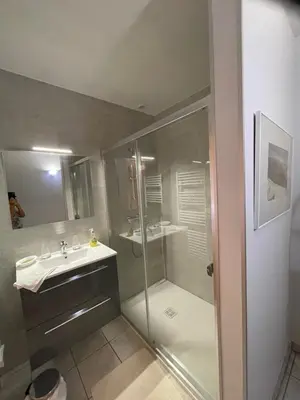 Salle de bains dans l'établissement Les vrilles