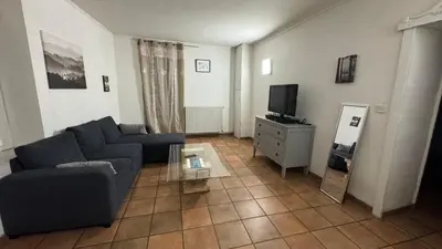 Télévision ou salle de divertissement dans l'établissement Maison 110 m2 - 3 chambres - 7 couchages - 5 min Dole