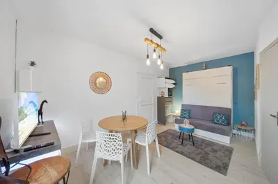 Coin salon dans l'établissement COCON BLEU #Confort # Calme #centre ville #parking facile