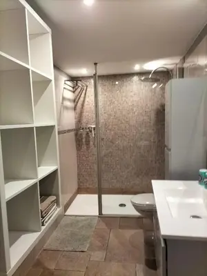 Salle de bains dans l'établissement Les Chambres d'Anna