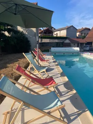 Piscine de l'établissement Château de GRANDVAUX ou située à proximité