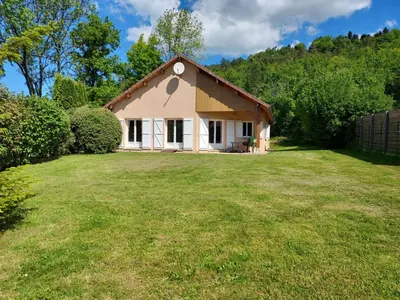 Jardin de l'établissement Gîte les 4 saisons - Intérieur bois - Lac de Chalain