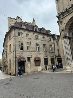 Plan de l'établissement Trop chouette au centre de Dijon