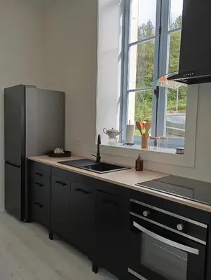 Cuisine ou kitchenette dans l'établissement L' Ancienne Ecole du Morvan