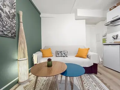 Cuisine ou kitchenette dans l'établissement Cosy et fonctionnel, à quelques minutes du centre