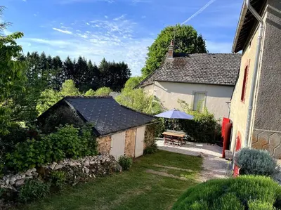 Jardin de l'établissement Maison Au bois du Haut Folin