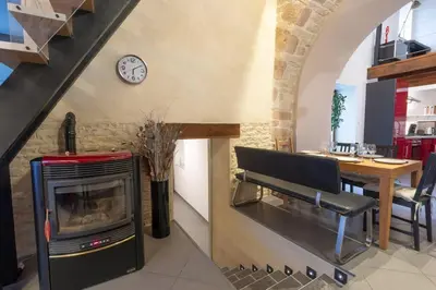 Coin salon dans l'établissement Cabana & La Chapelle - Proche Cluny et Tournus