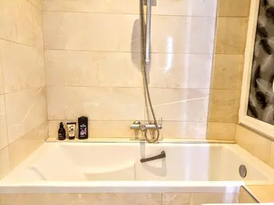 Salle de bains dans l'établissement La chambre des petits voyageurs