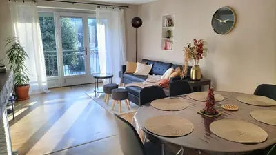 Coin salon dans l'établissement Gîte de la croix du Dan