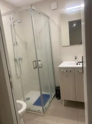 Salle de bains dans l'établissement Appartement macon proche gare avec cours