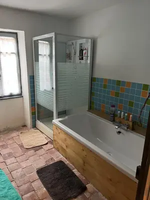 Salle de bains dans l'établissement La petite maison d issy