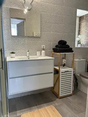 Salle de bains dans l'établissement L'Immeuble de l'Avenue