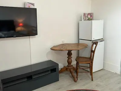 Cuisine ou kitchenette dans l'établissement Chambre 2